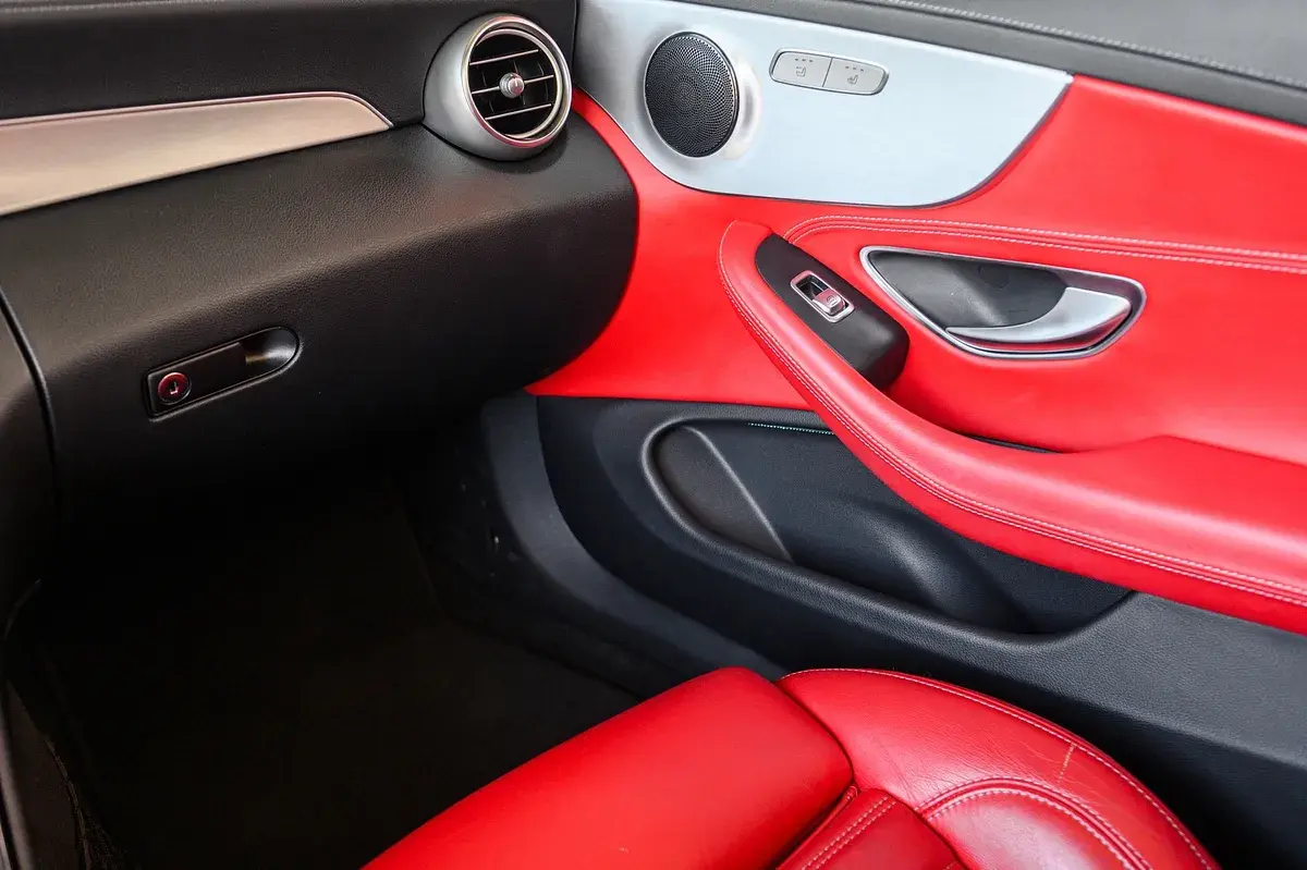 Mercedes-Benz C 220 d Coupe 4Matic 9G-TRONIC AMG Line 69