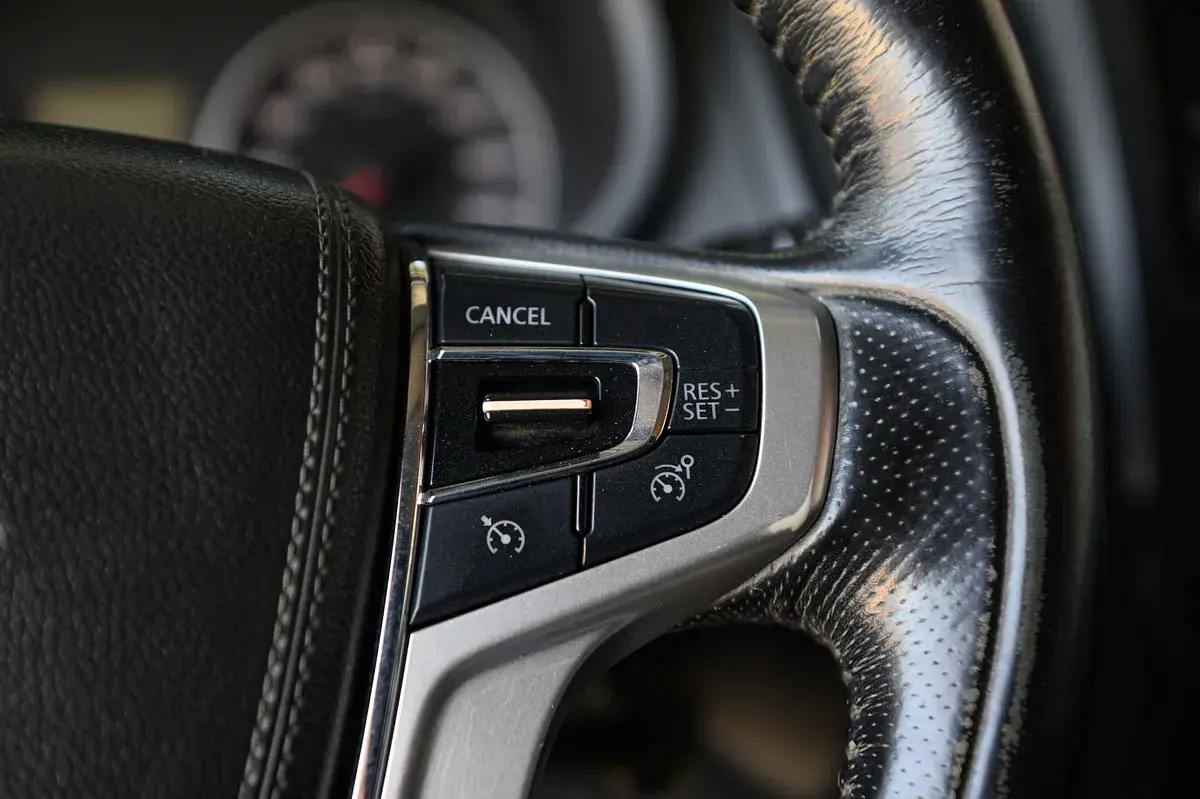 Mitsubishi L200 2.4 DI-D CD Invite 4WD 31