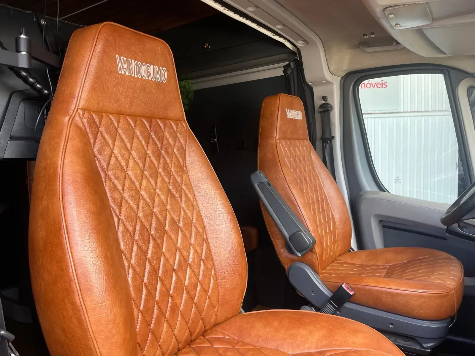 Peugeot Boxer 2.2 HDi 333 L2H2 7