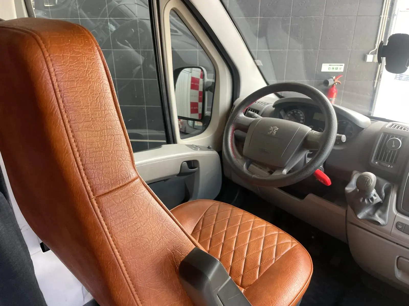 Peugeot Boxer 2.2 HDi 333 L2H2 23