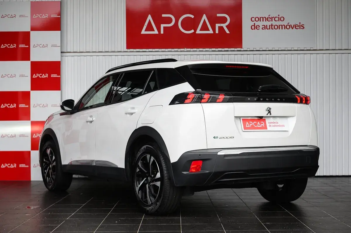 Peugeot e-2008 50 kWh Allure Pack 5