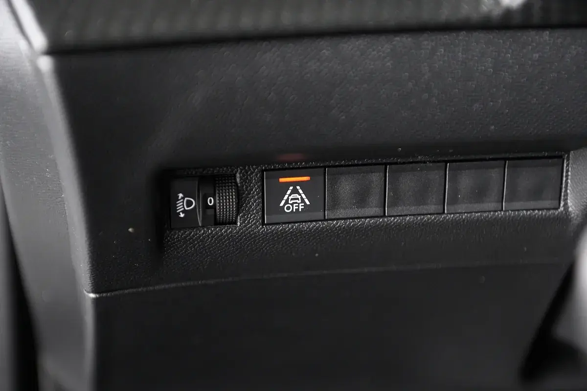 Peugeot e-2008 50 kWh Allure Pack 38