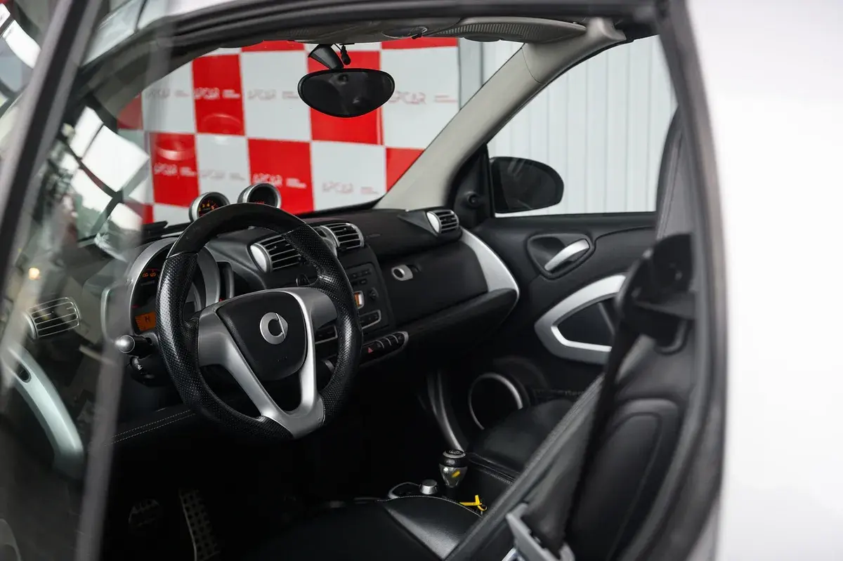 Smart Fortwo Cabrio 1.0 T Brabus Xclusive 23