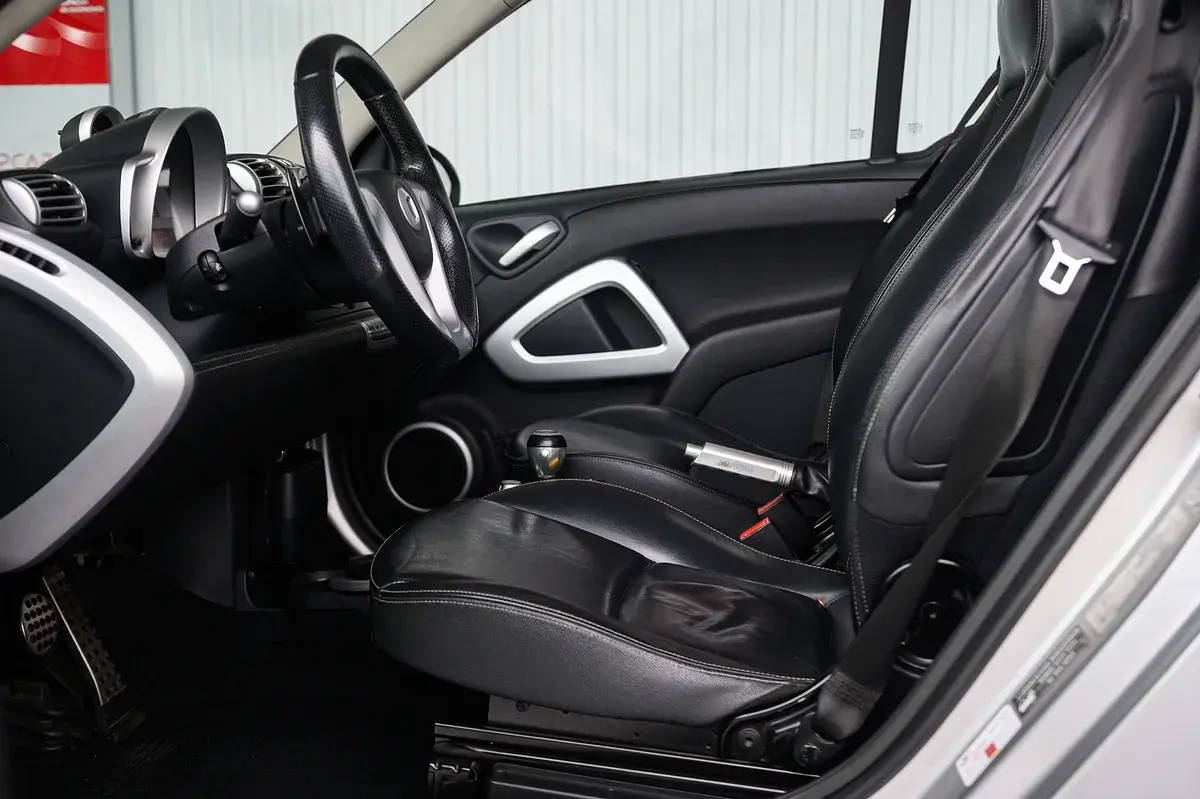 Smart Fortwo Cabrio 1.0 T Brabus Xclusive 25