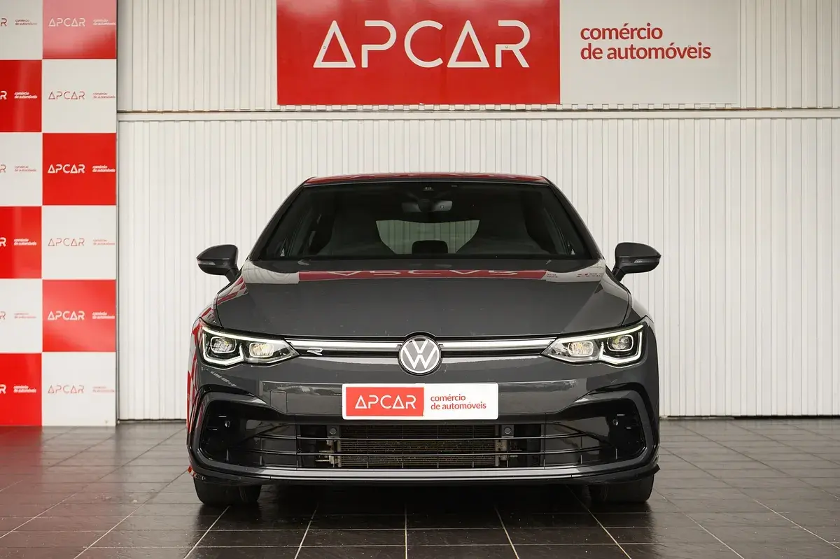 Volkswagen Golf 1.5 eTSI R-Line DSG 7