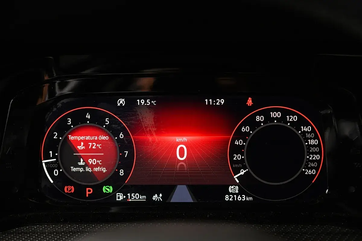 Volkswagen Golf 1.5 eTSI R-Line DSG 35