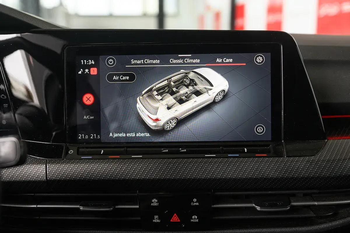 Volkswagen Golf 1.5 eTSI R-Line DSG 46