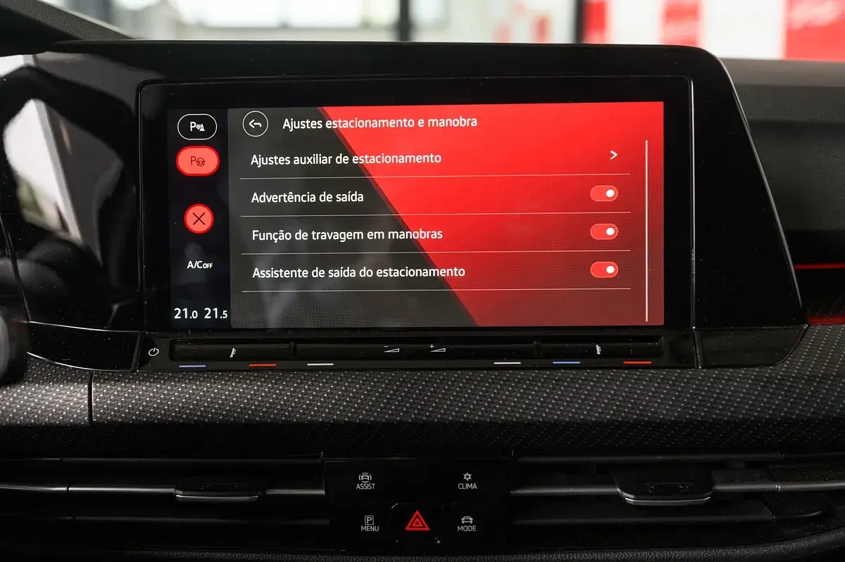 Volkswagen Golf 1.5 eTSI R-Line DSG 49