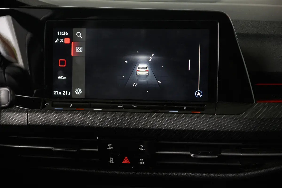 Volkswagen Golf 1.5 eTSI R-Line DSG 53