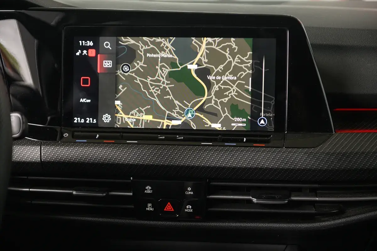 Volkswagen Golf 1.5 eTSI R-Line DSG 54