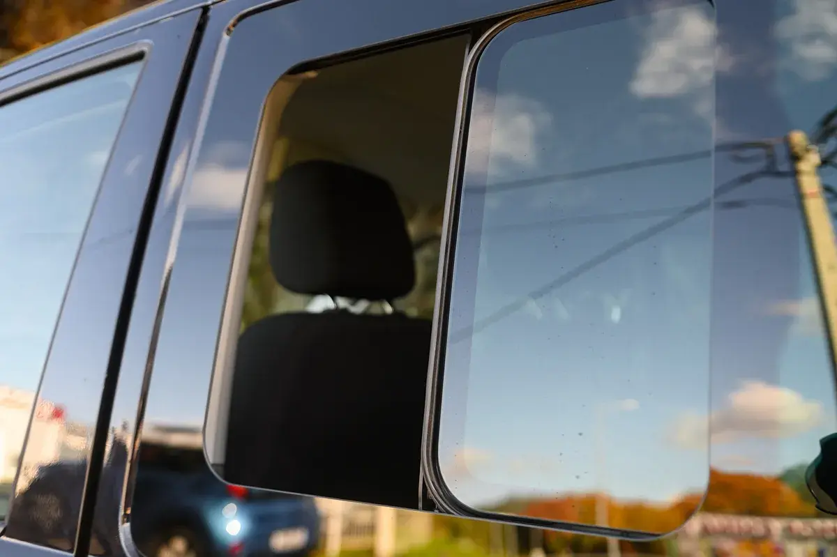 Volkswagen Caravelle 2.0 TDi CD Longa Extra AC 12