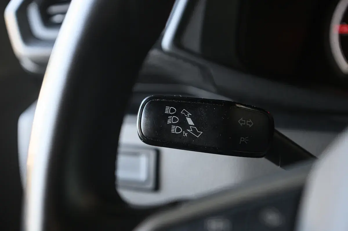 Volkswagen Caravelle 2.0 TDi CD Longa Extra AC 35