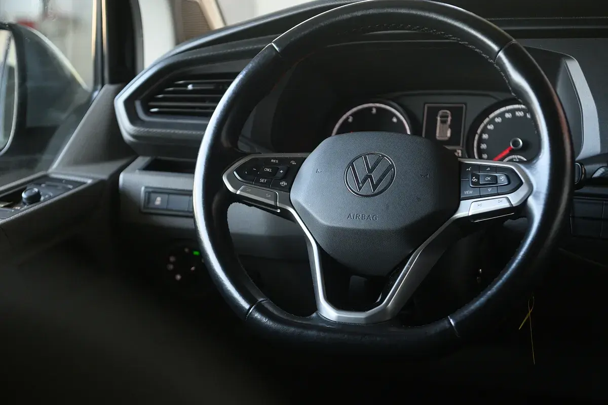 Volkswagen Caravelle 2.0 TDi CD Longa Extra AC 50