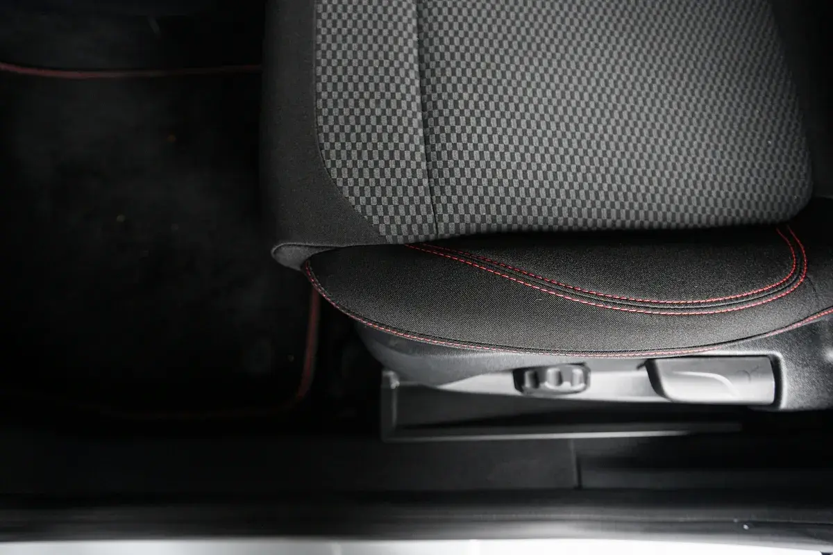 Ford Puma 1.0 EcoBoost MHEV ST-Line Aut. 28