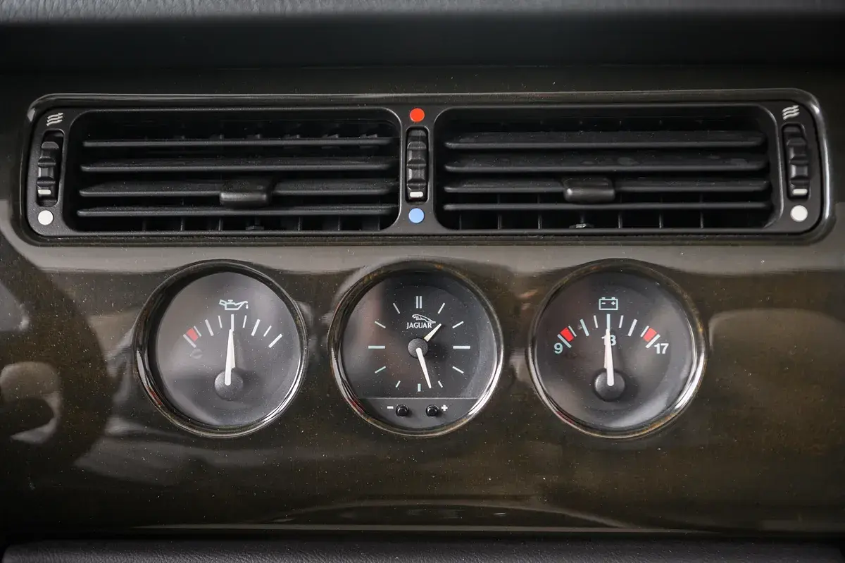 Jaguar XK XK8 4.0 Convertible Sport 32