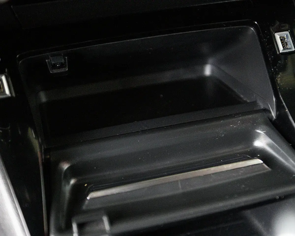 Peugeot 2008 1.2 PureTech Allure Pack 46