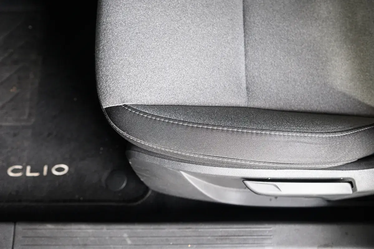 Renault Clio 1.5 Blue dCi Evolution 29