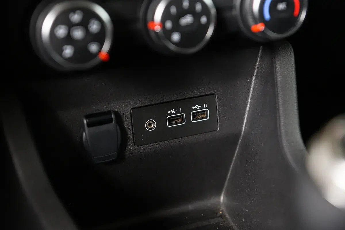 Renault Clio 1.5 Blue dCi Evolution 47