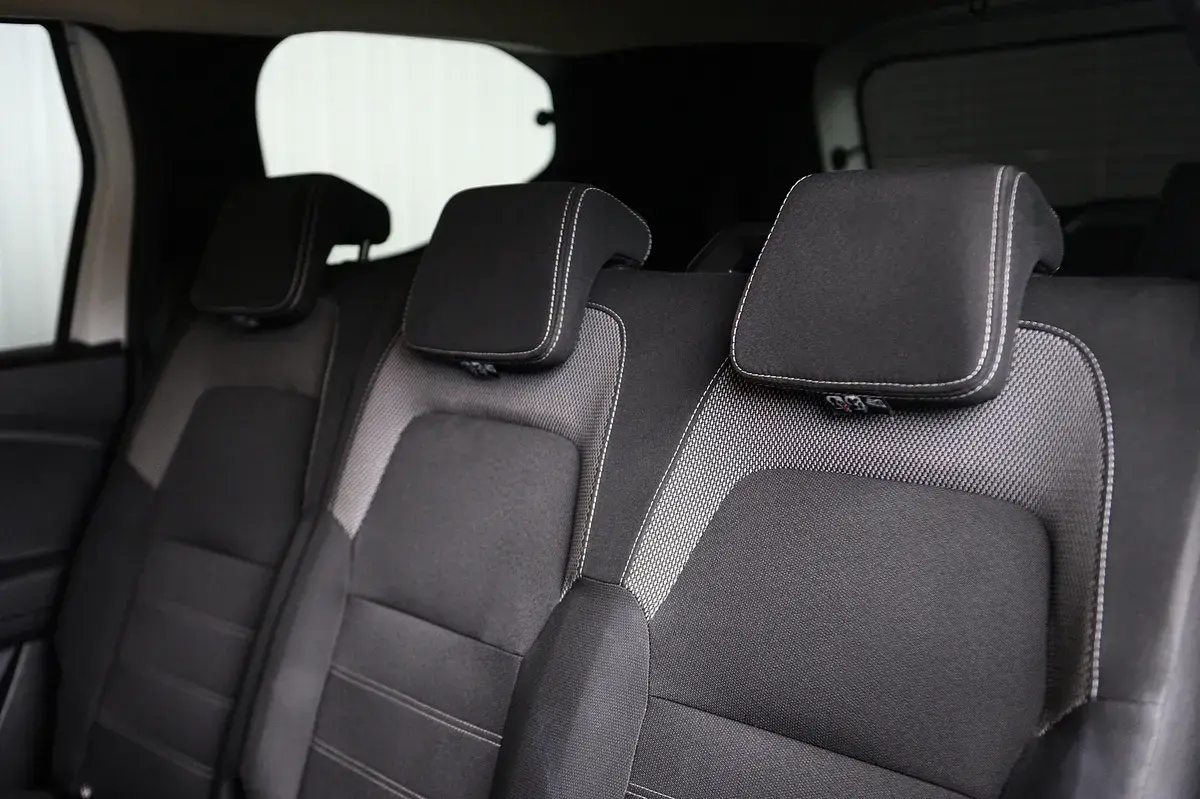 Dacia Jogger 1.0 TCe Essential 7L 23