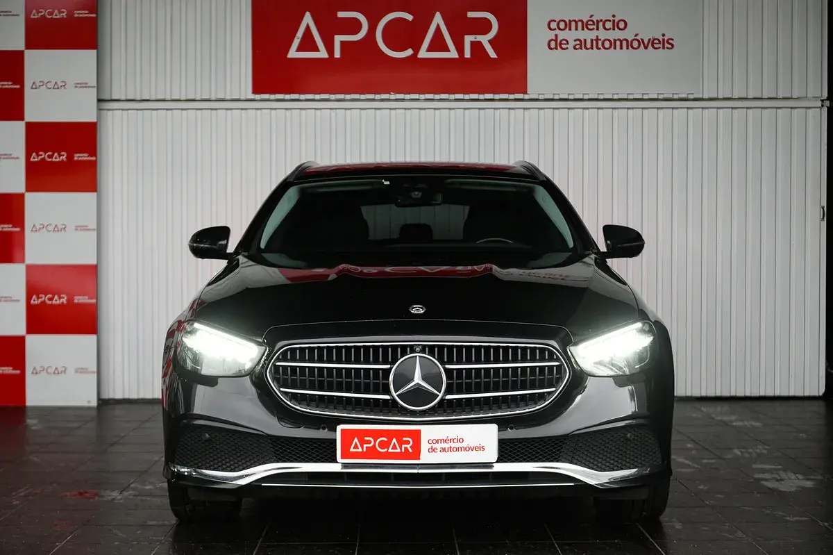 Mercedes-Benz E 300 8