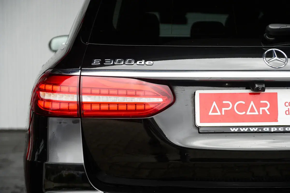 Mercedes-Benz E 300 17