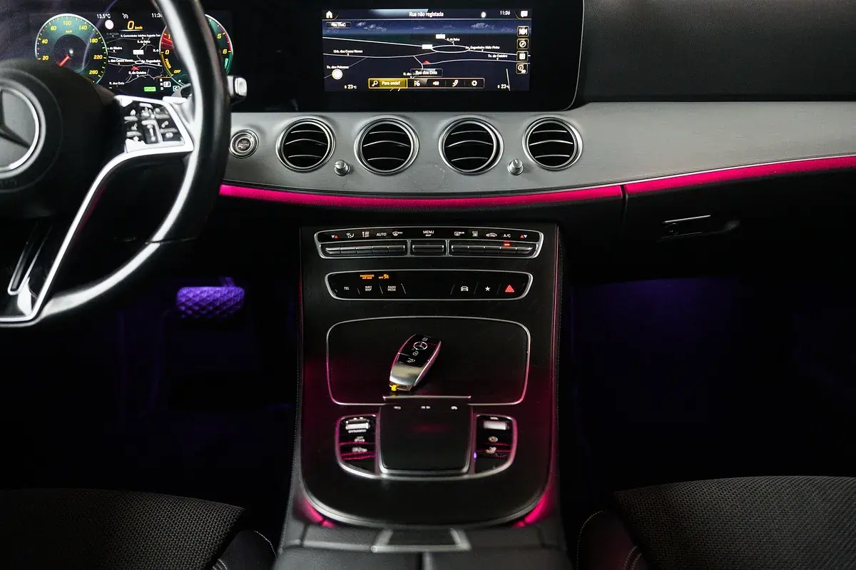 Mercedes-Benz E 300 26