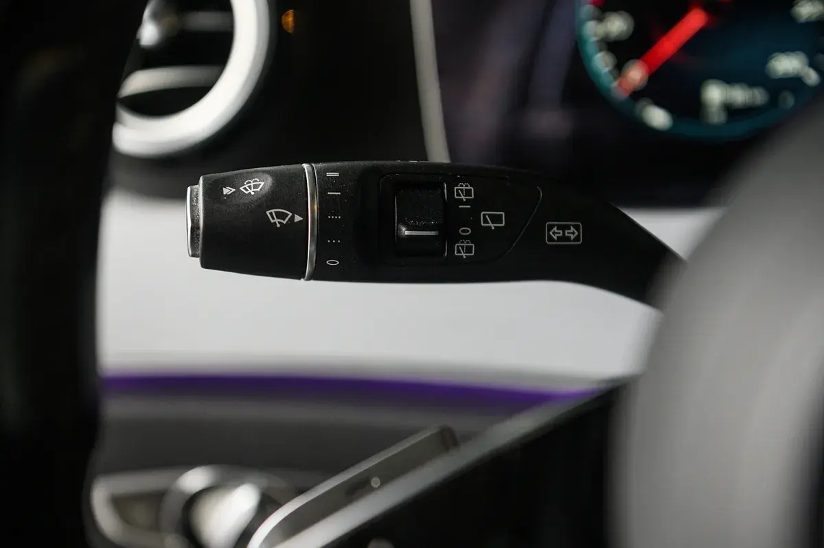 Mercedes-Benz E 300 45