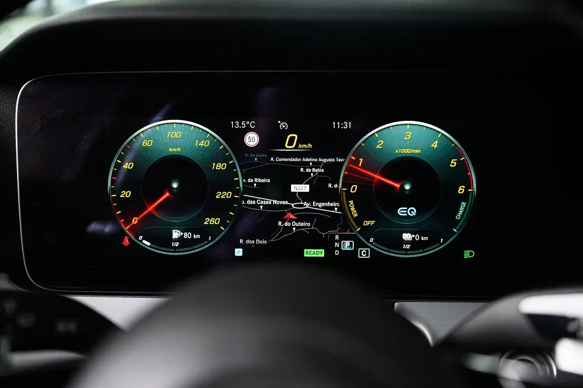 Mercedes-Benz E 300 52