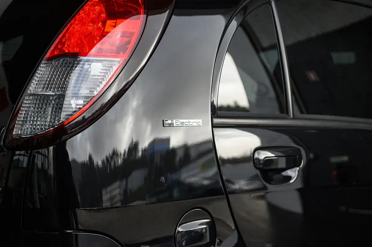 Peugeot iOn Active 17