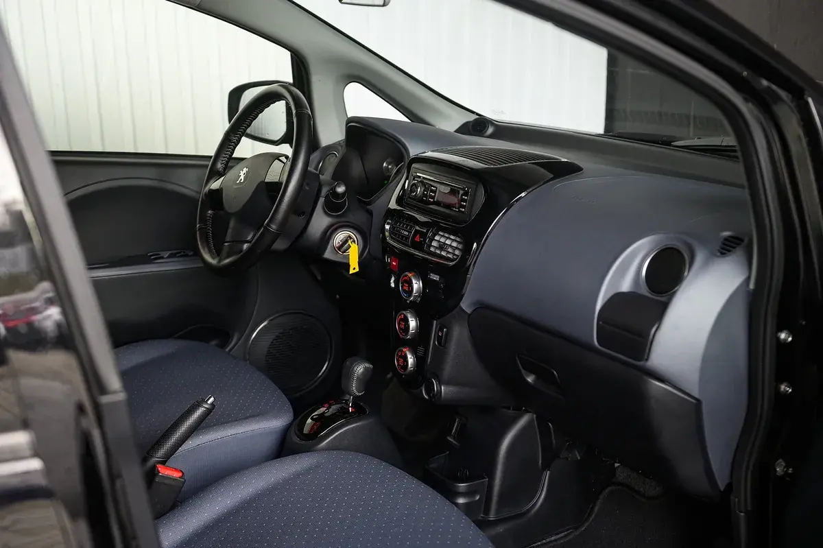 Peugeot iOn Active 31