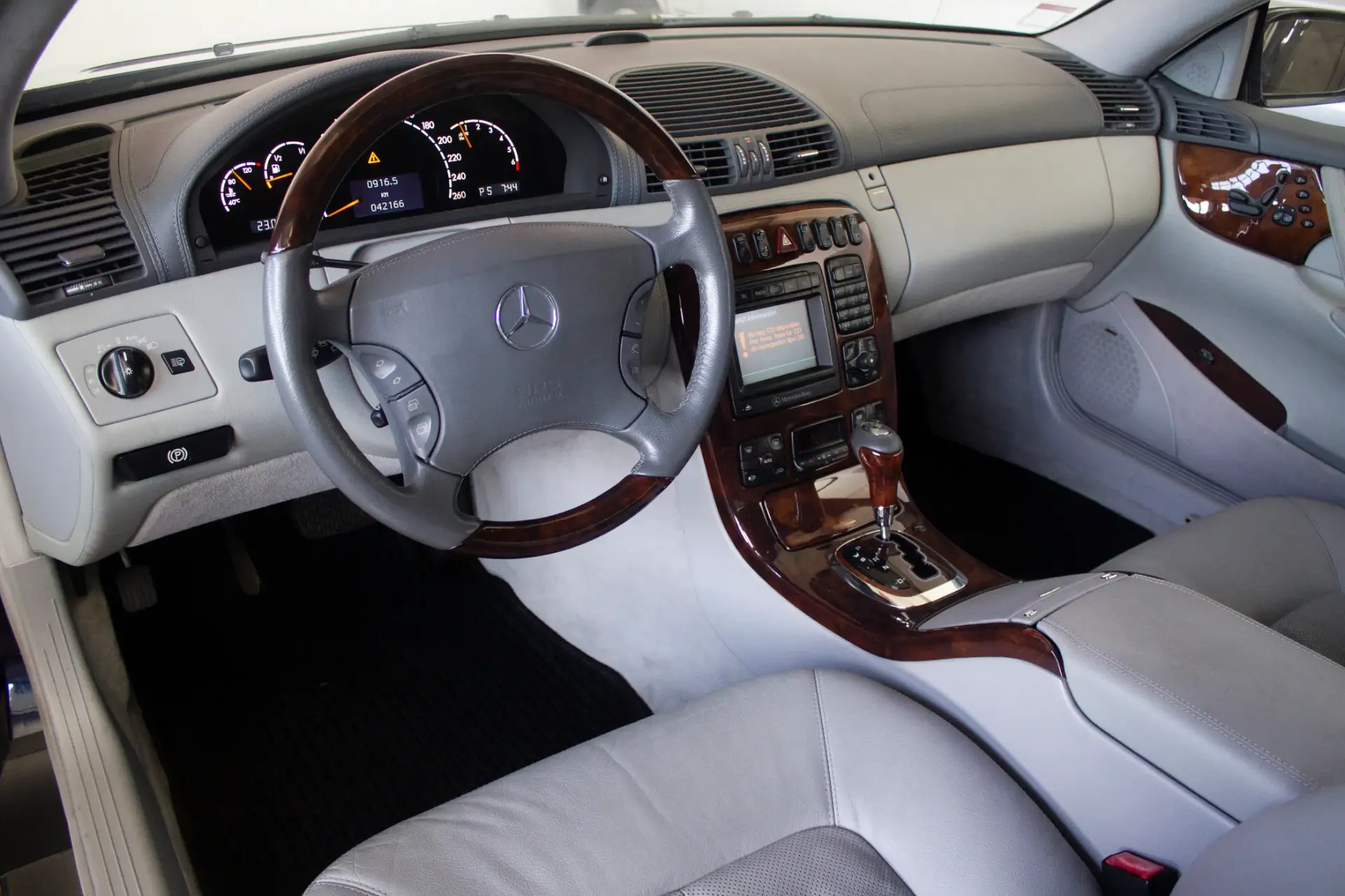Mercedes-Benz CL 500 Coupé 18