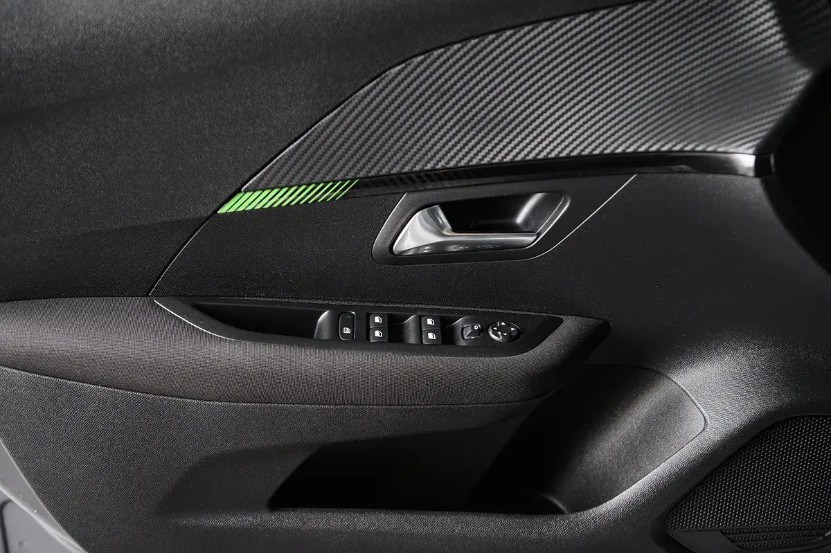 Peugeot 208 1.2 PureTech Active 27