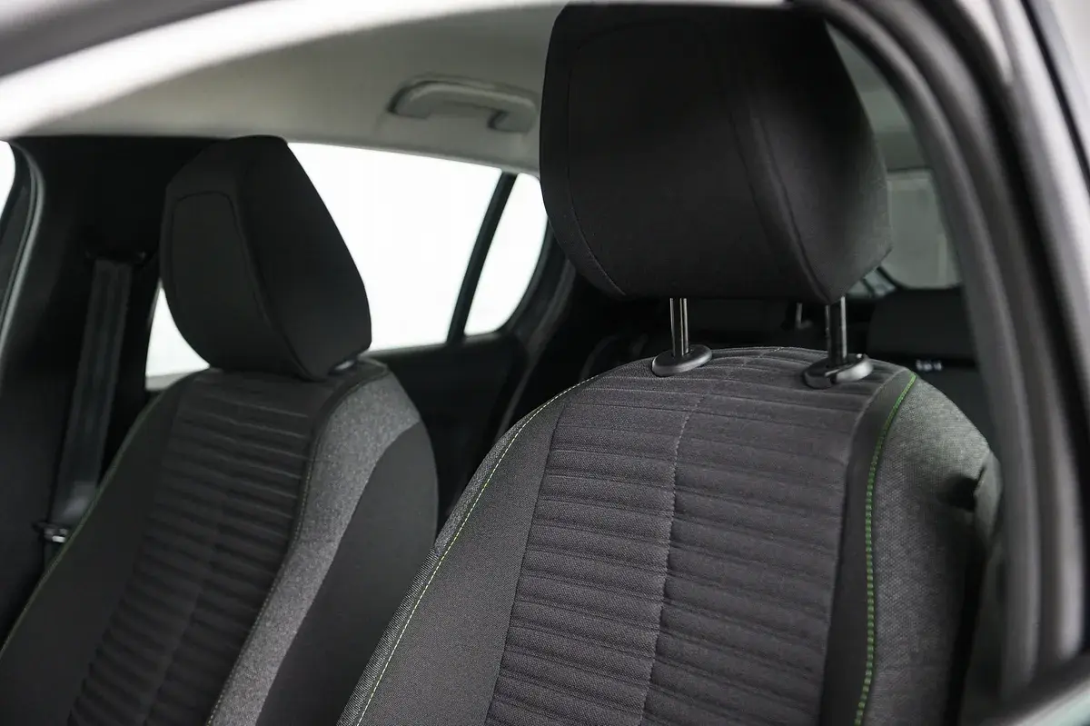 Peugeot 208 1.2 PureTech Active 29