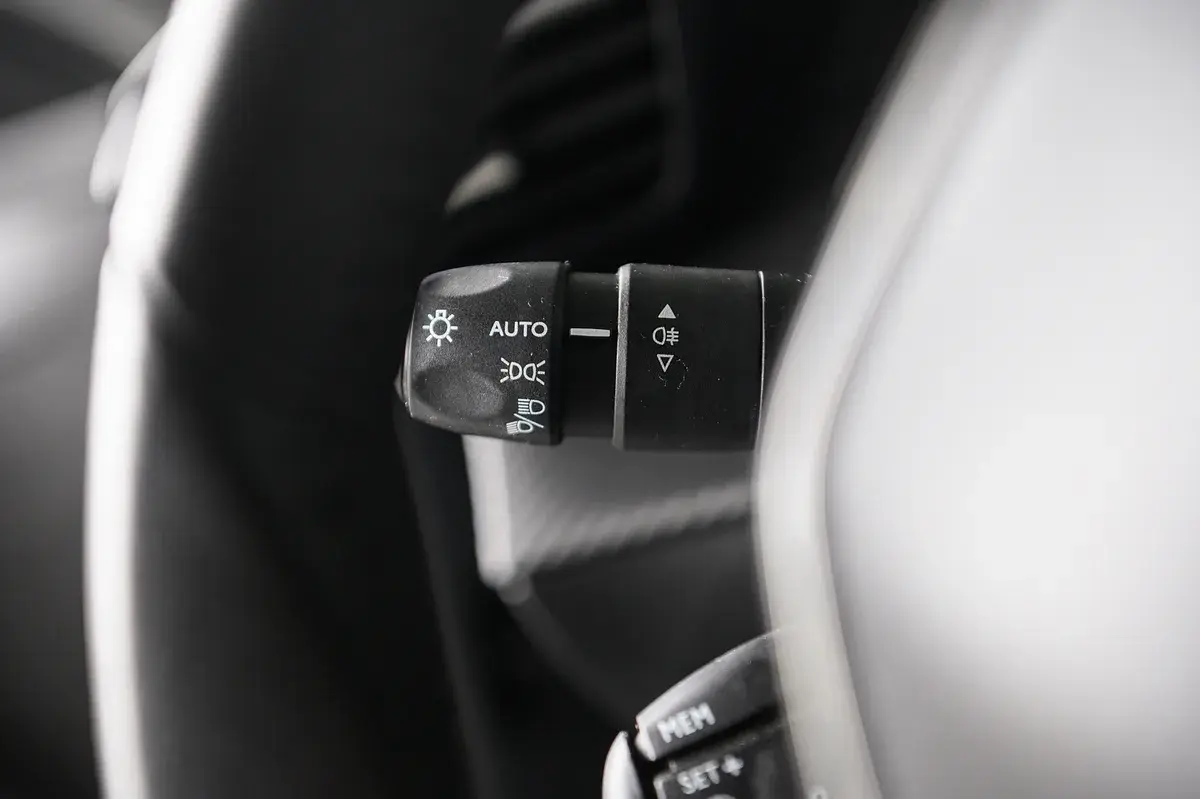 Peugeot 208 1.2 PureTech Active 38