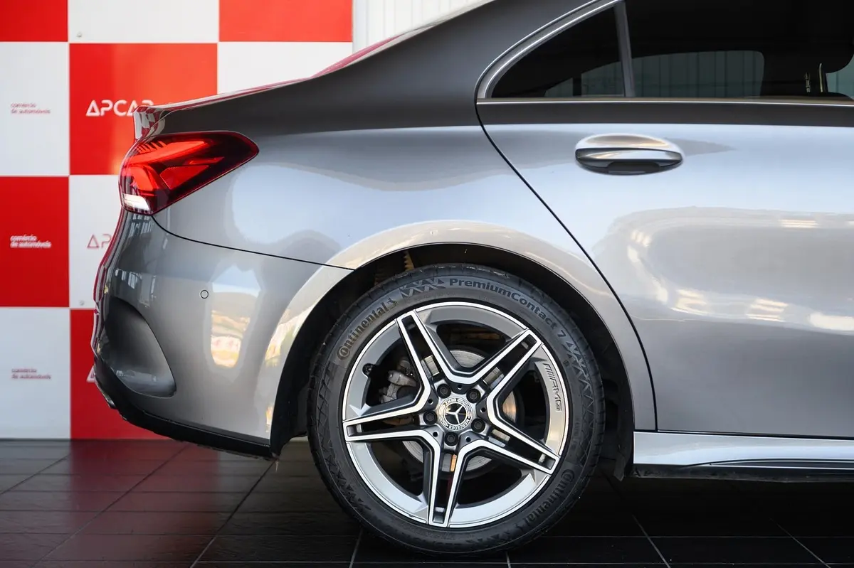 Mercedes-Benz A 180 Limousine d AMG Line Aut. 18