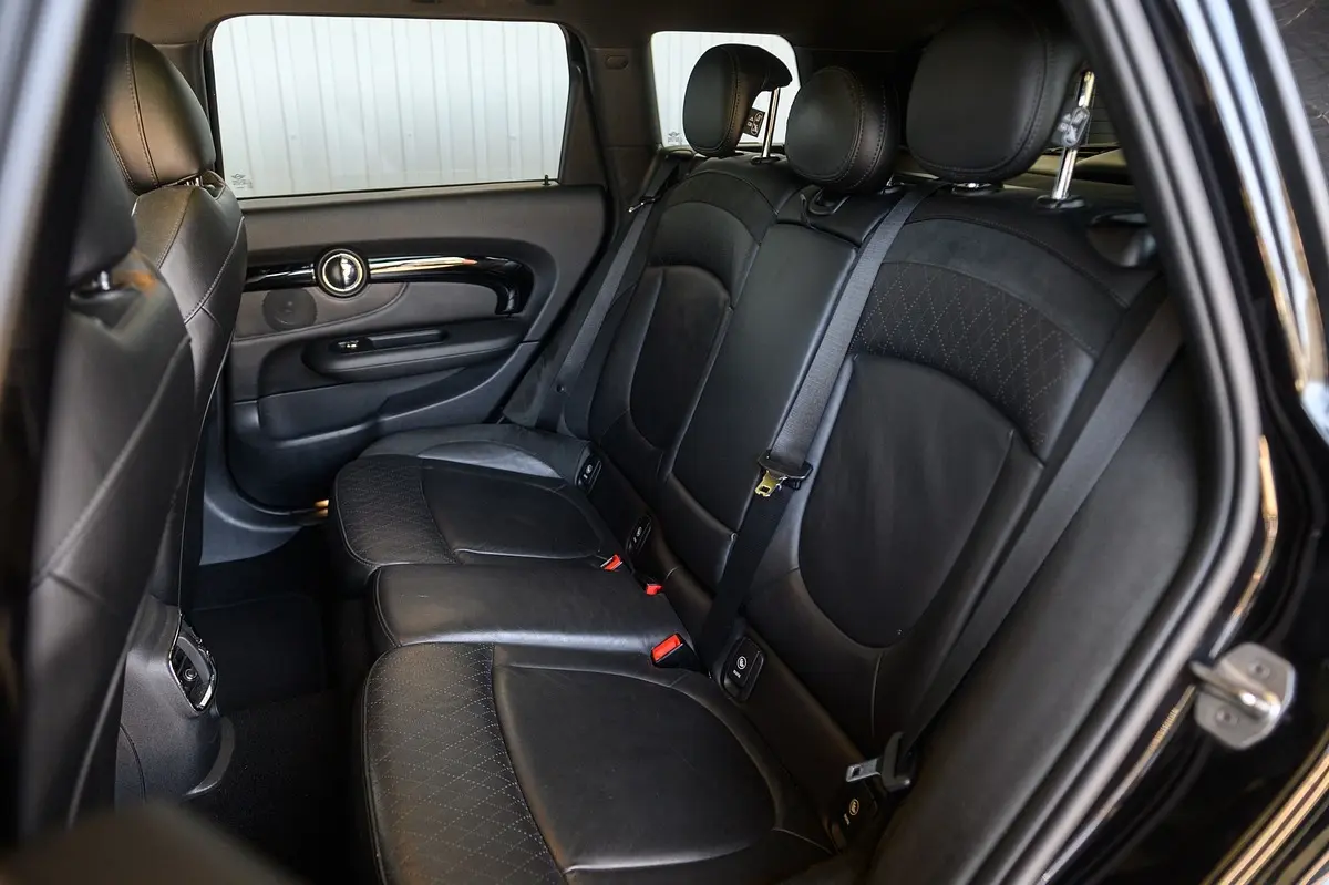 MINI Clubman Cooper D Classic Auto 33