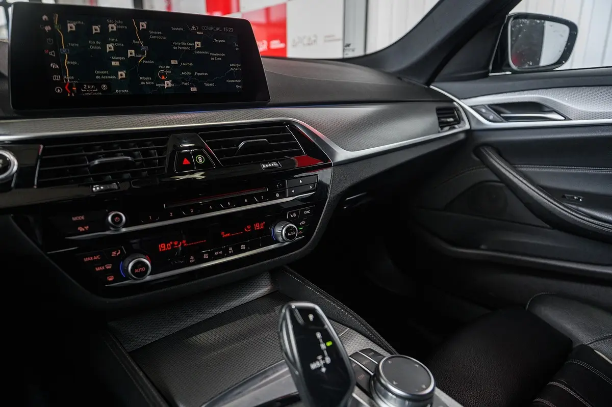 BMW 530 e iPerformance Pack M 39