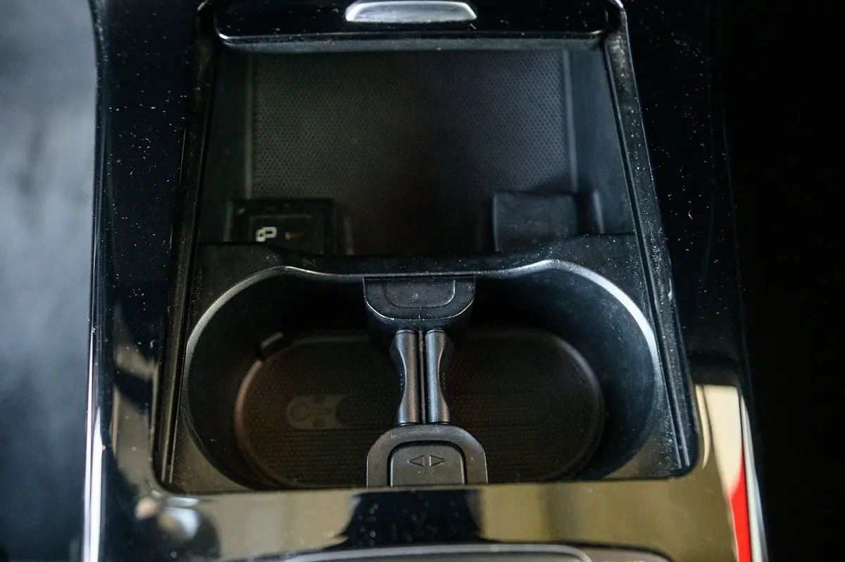 Mercedes-Benz A 180 Limousine d AMG Line Aut. 44