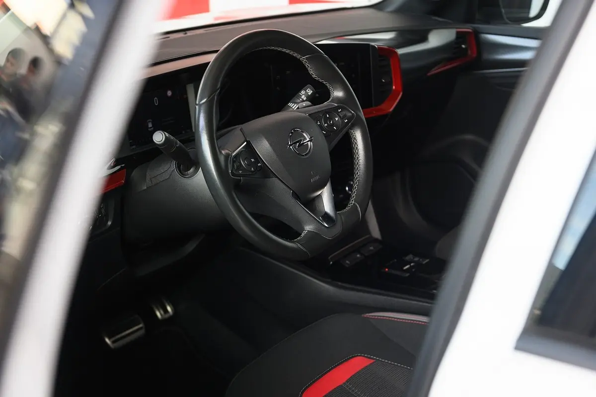 Opel Mokka 1.2 T GS Line AT 19