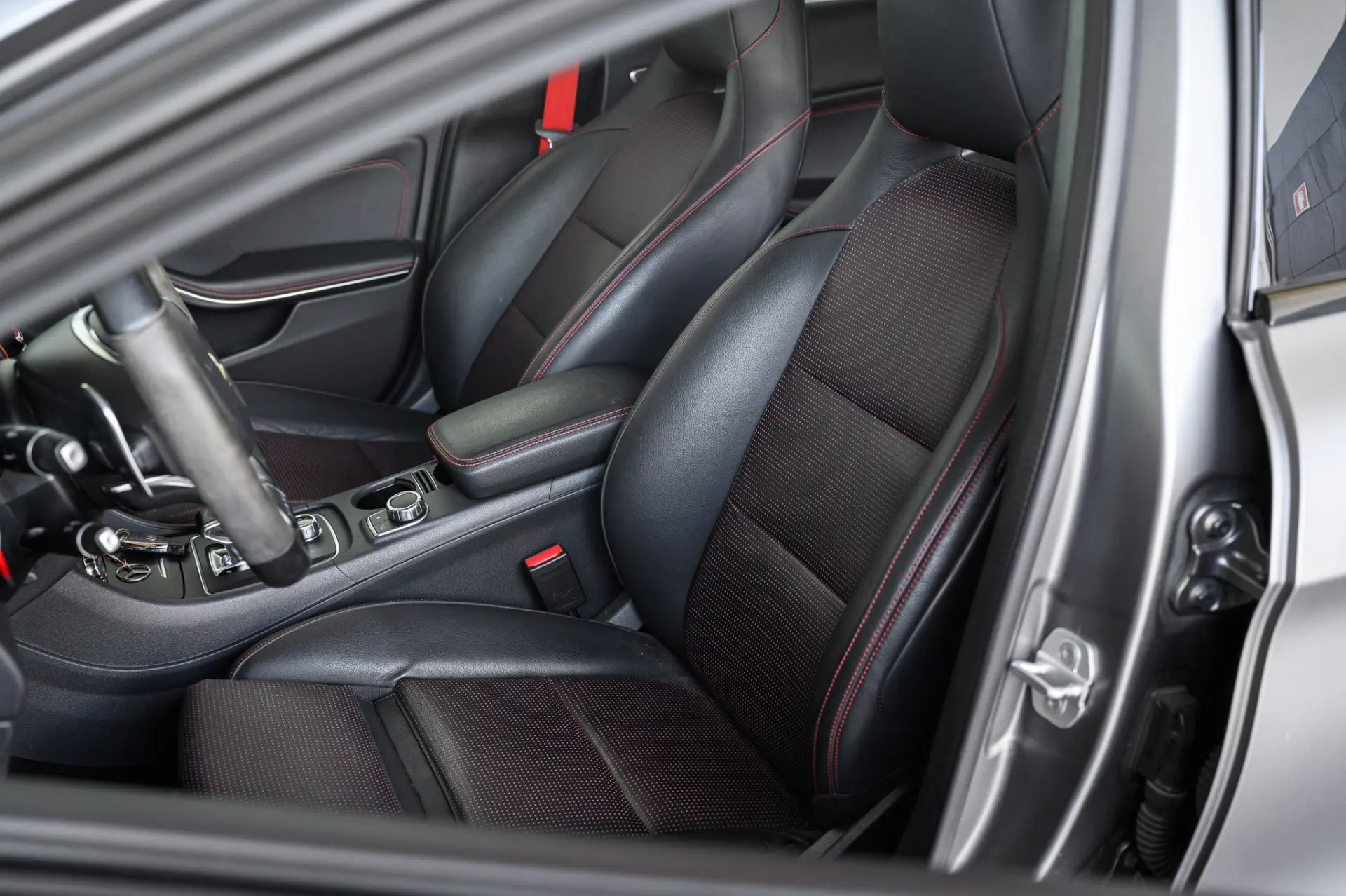 Mercedes-Benz GLA 45 AMG 4-Matic 29