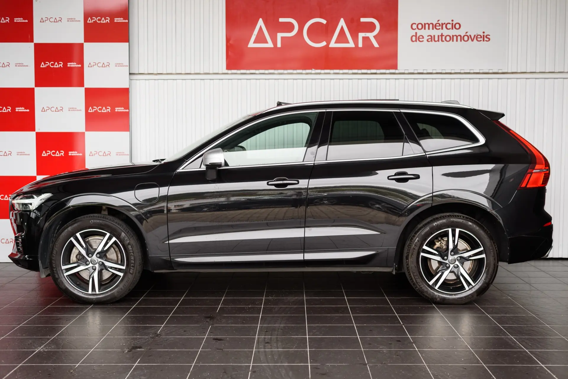 Volvo XC 60 2.0 T8 PHEV R-Design AWD 8