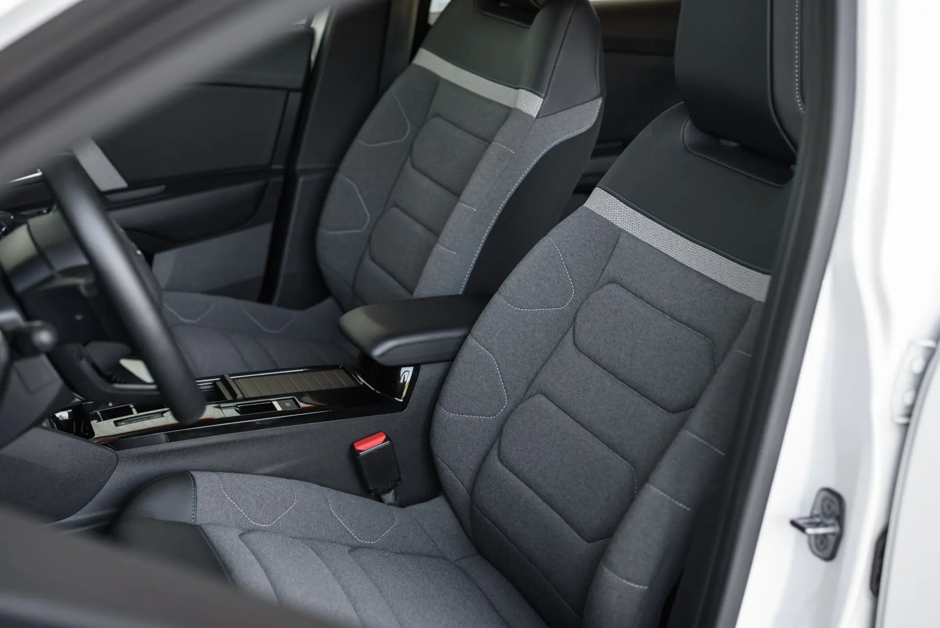 Citroen e-C4 50 kWh Autonomia Conforto Plus 27