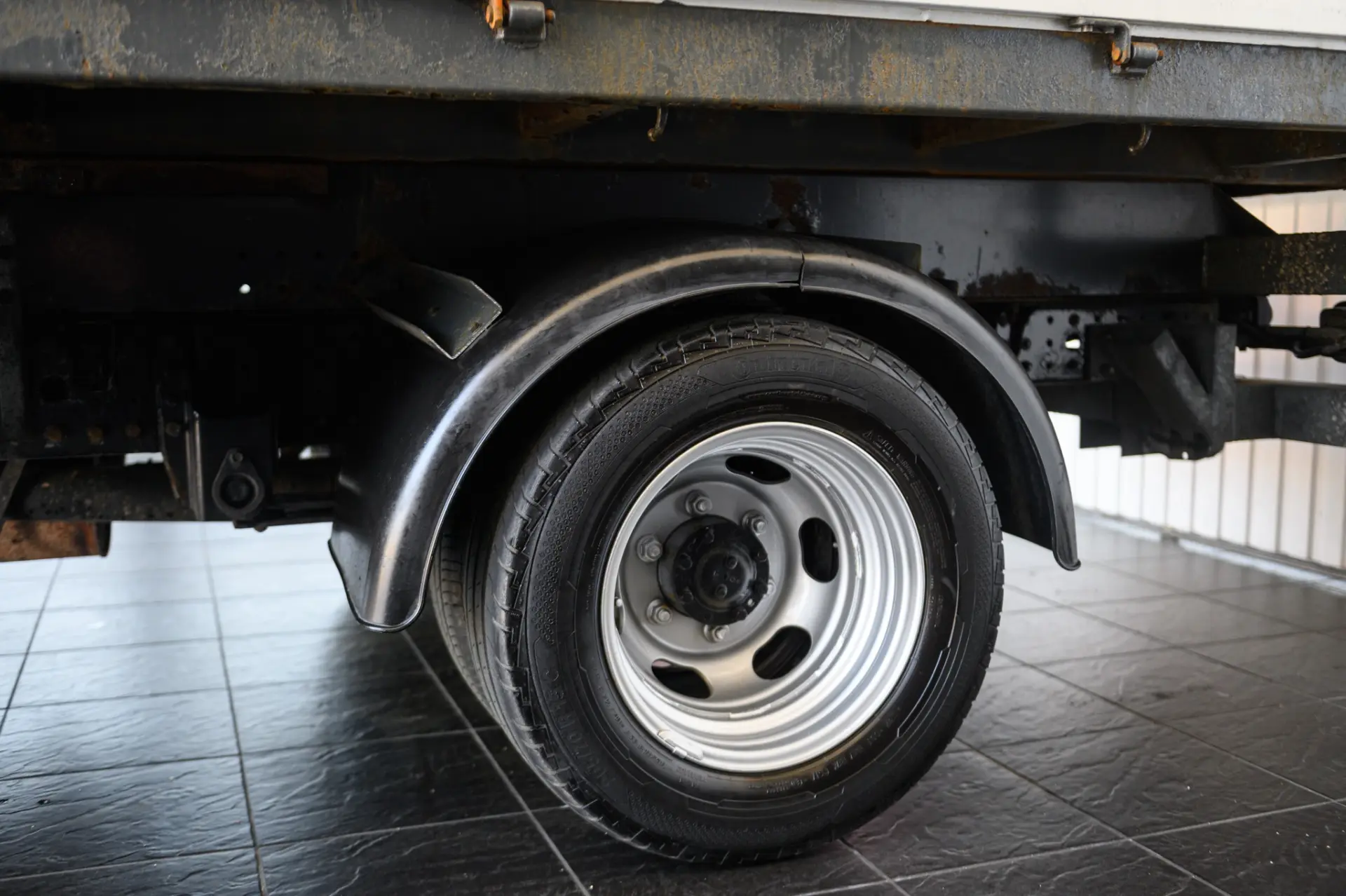 Mitsubishi Fuso Canter 3C13 9