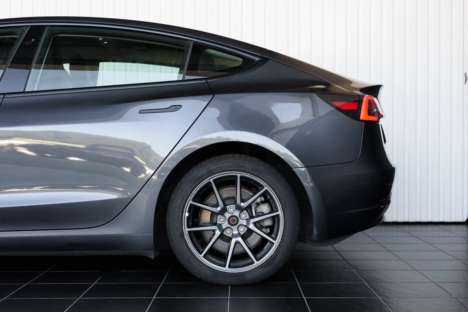 Tesla Model 3 Standard Range Plus RWD 10