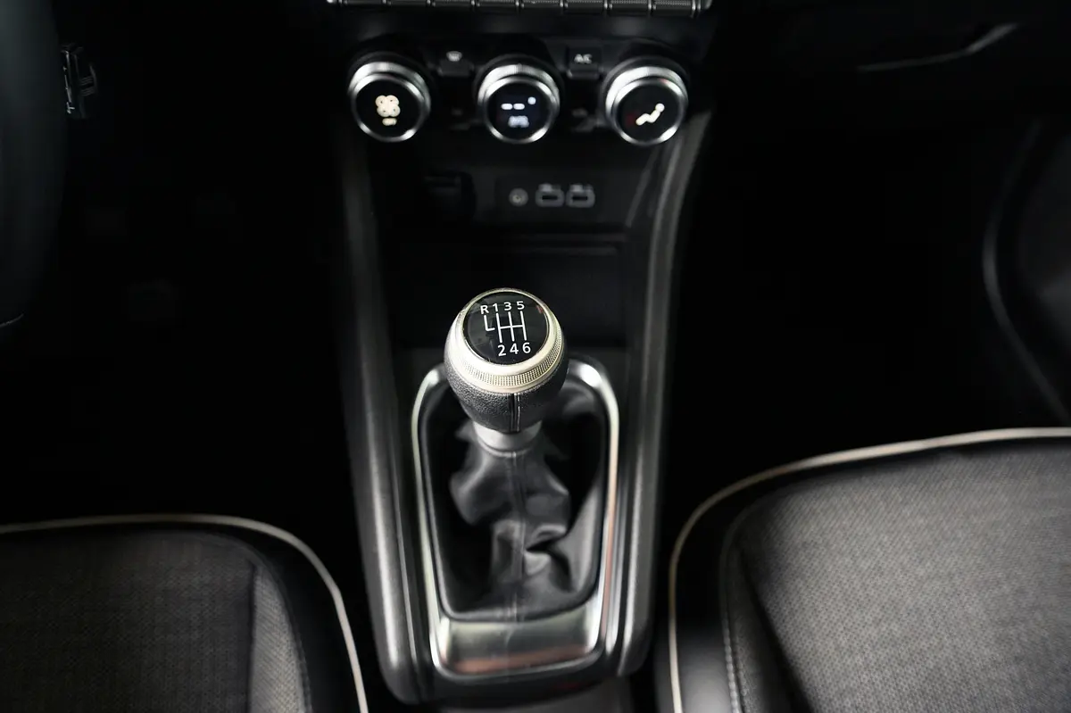 Renault Captur 1.0 TCe Techno 47