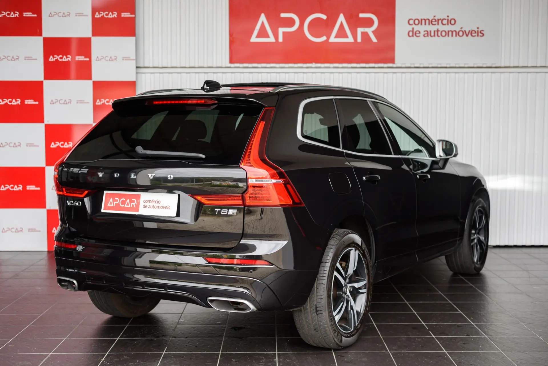 Volvo XC 60 2.0 T8 PHEV R-Design AWD 5