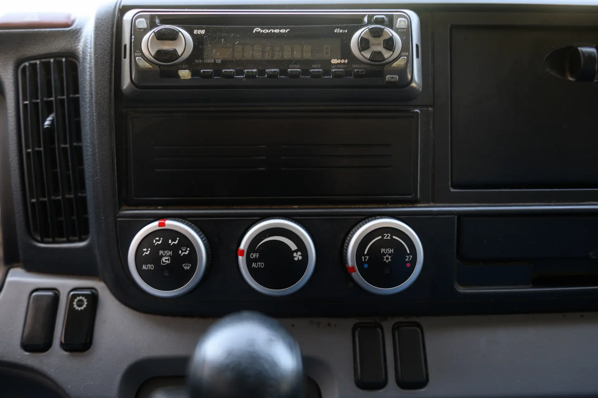 Mitsubishi Fuso Canter 3C13 25