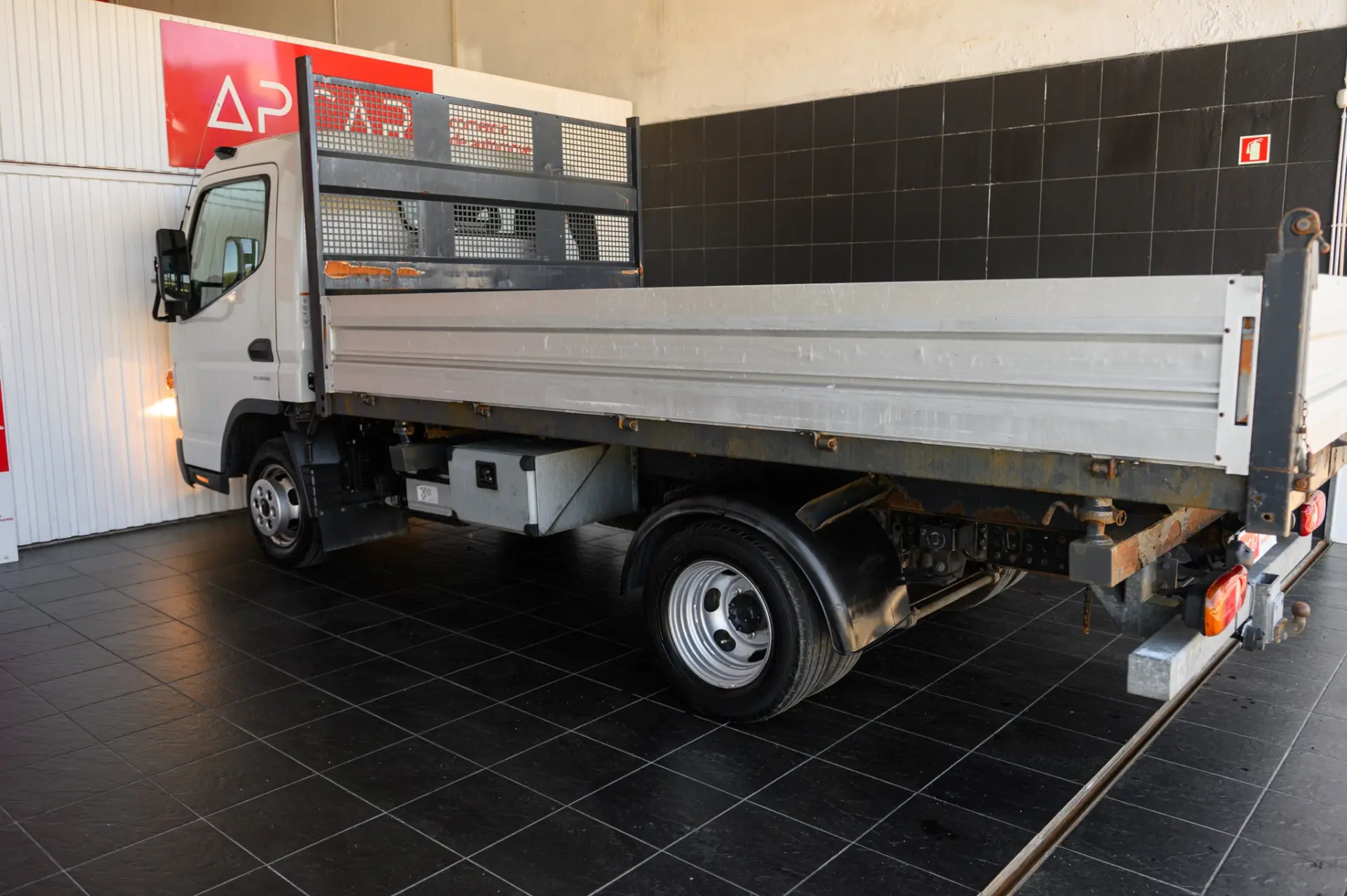 Mitsubishi Fuso Canter 3C13 17