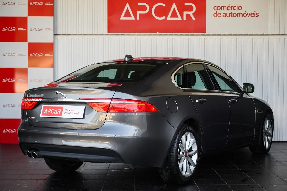 Jaguar XF 2.0 D R-Sport Aut. 3
