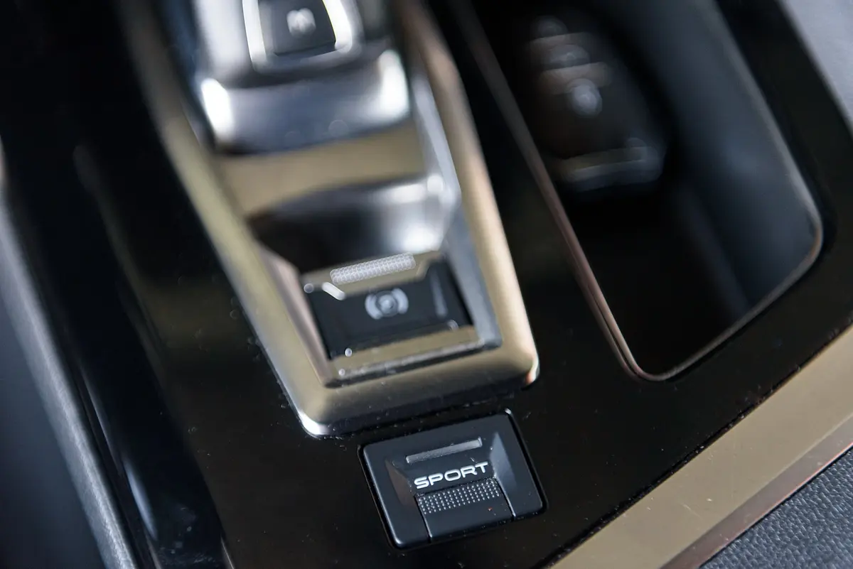 Peugeot 3008 1.5 BlueHDi GT EAT8 56